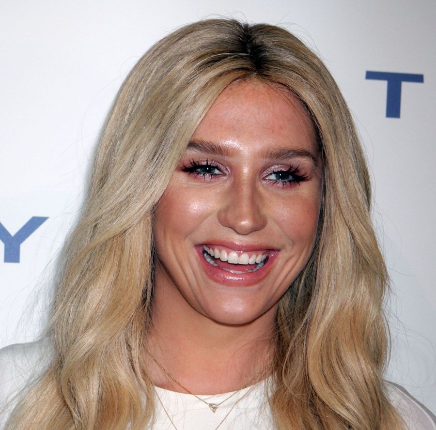 Did kesha get plastic surgery